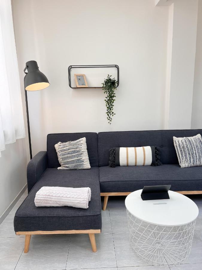 Modern And Spacious Apartment In Downtown Haifa Exterior foto